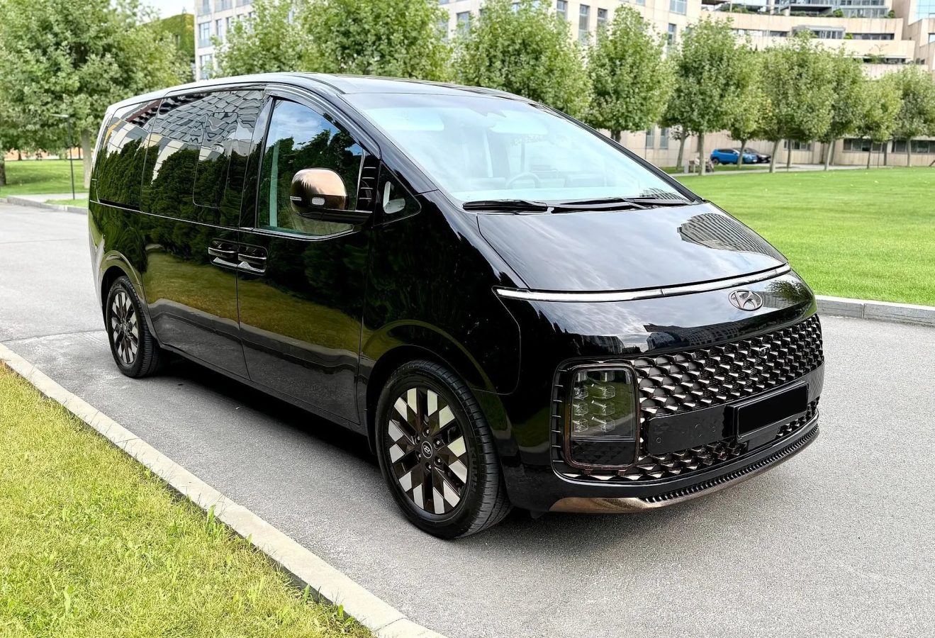 Hyundai Staria 2024